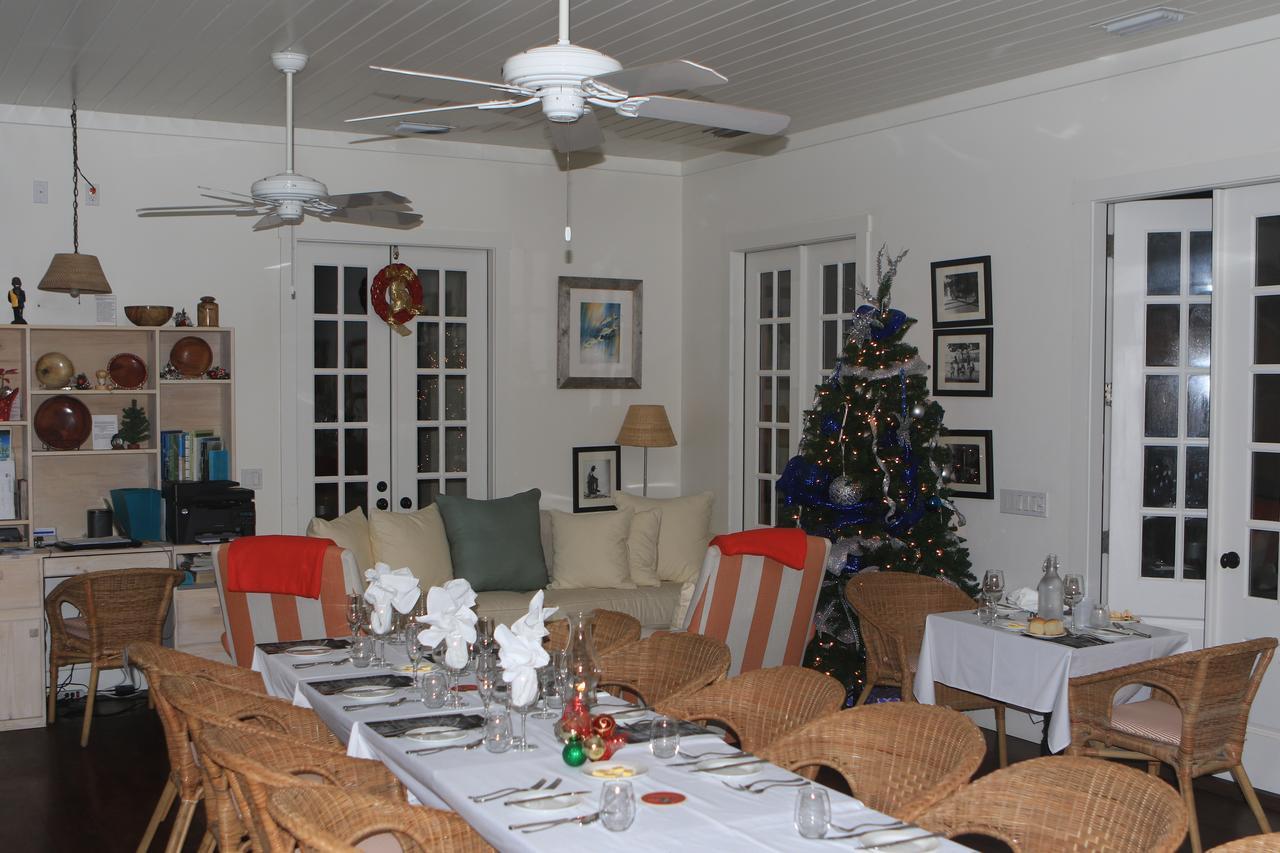The Sandpiper Inn Crossing Rocks ภายนอก รูปภาพ